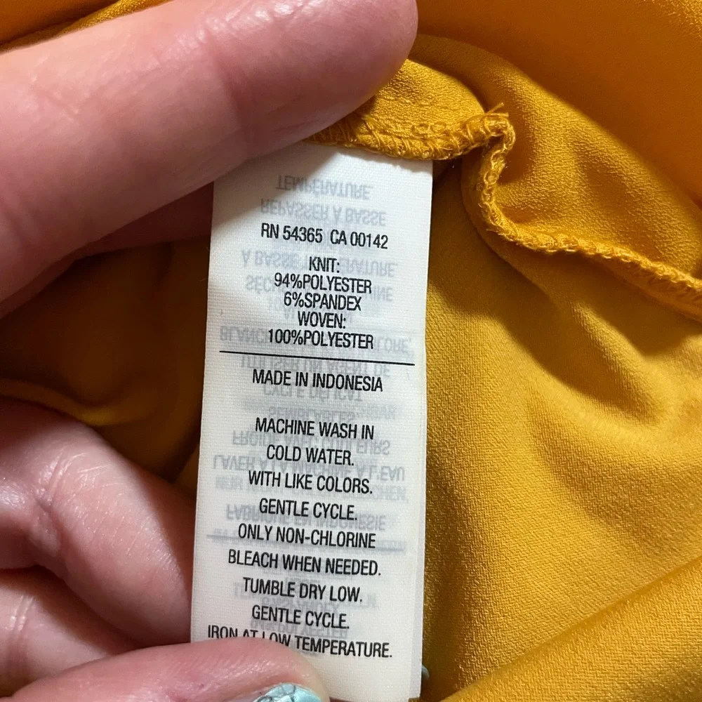 Nygard lace up blouse long roll up tab sleeve MEDIUM marigold pockets spandex - Picture 14 of 16